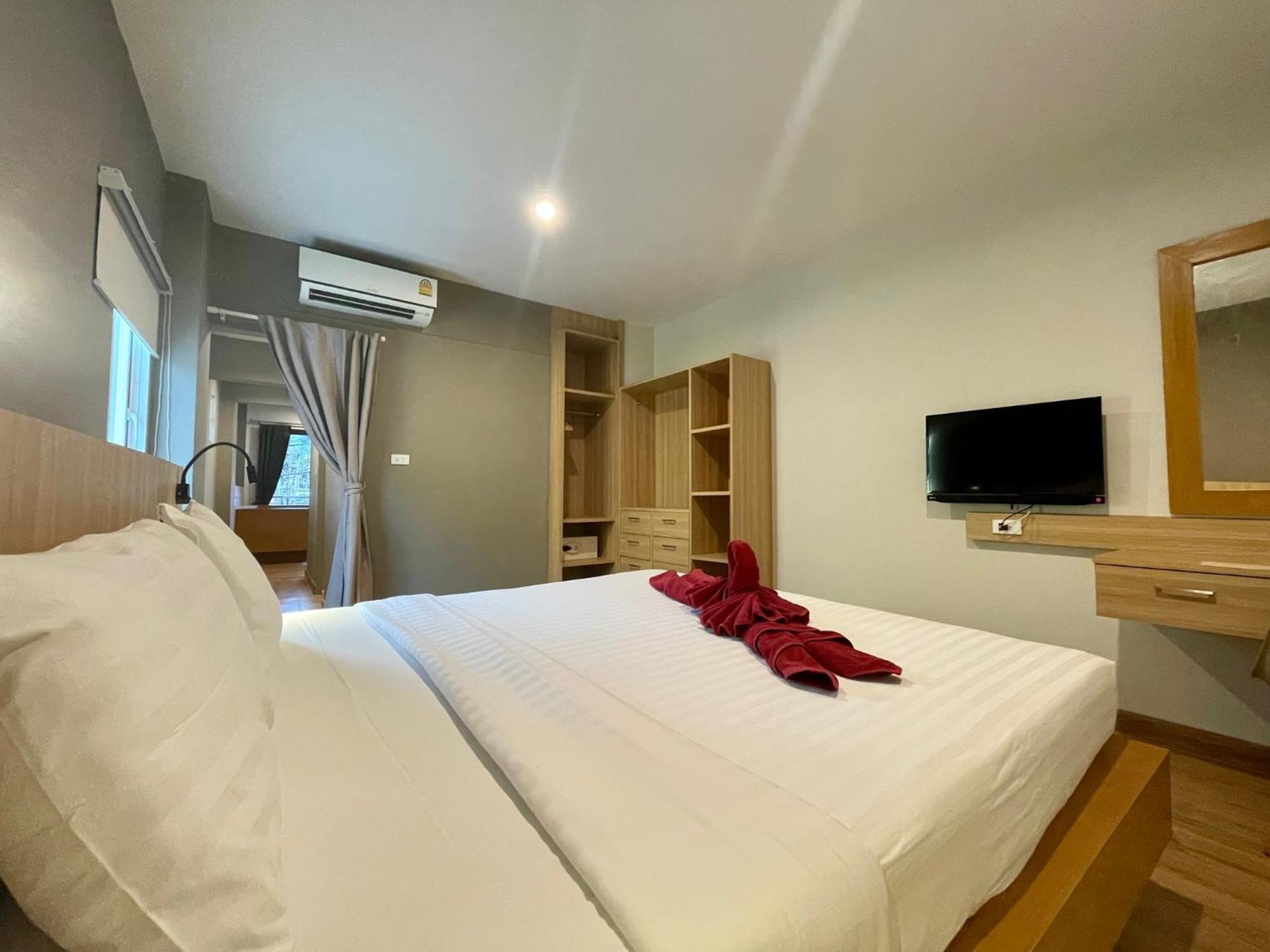 Room Actually Service Apartment Karon Εξωτερικό φωτογραφία