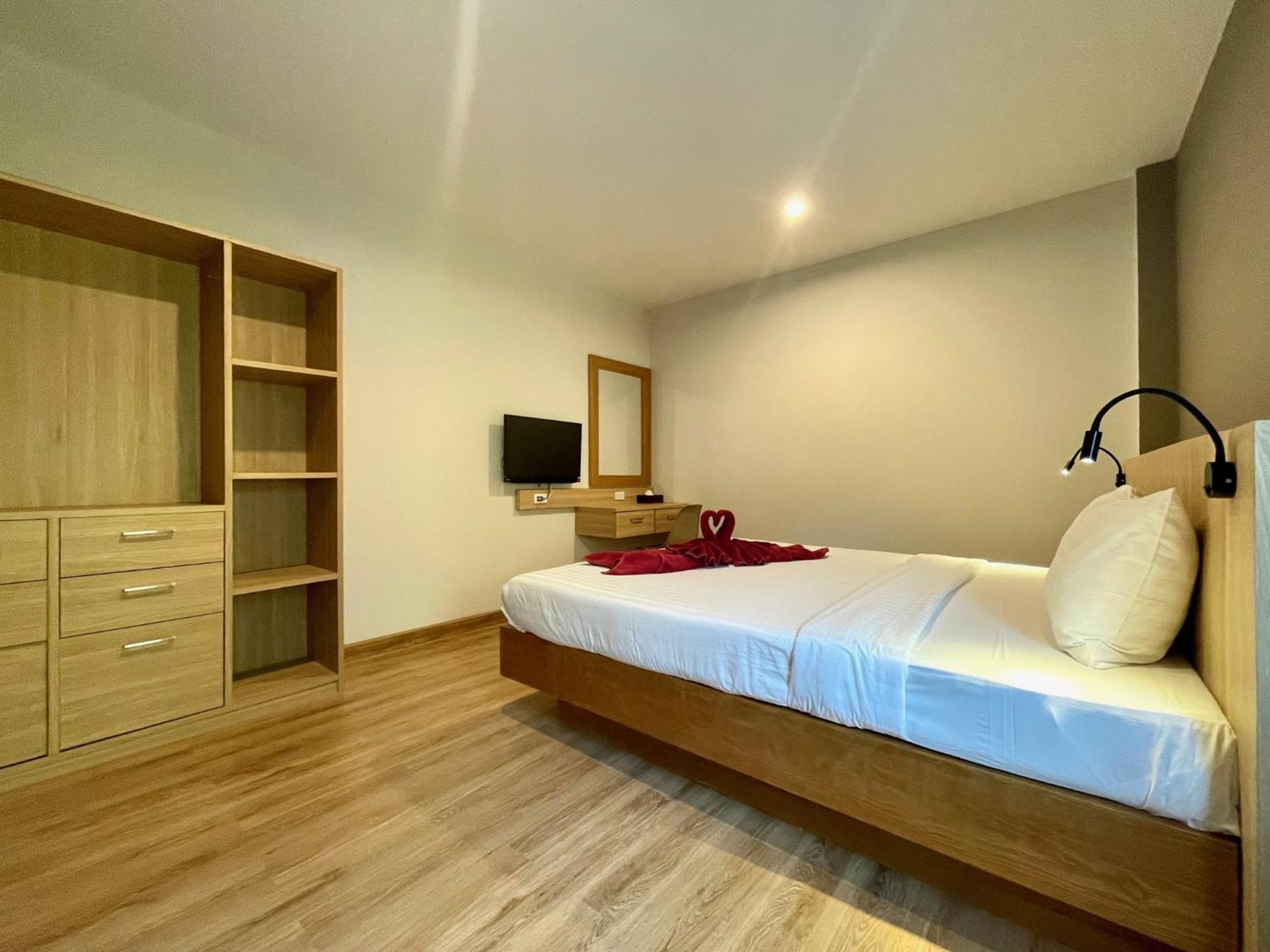 Room Actually Service Apartment Karon Εξωτερικό φωτογραφία