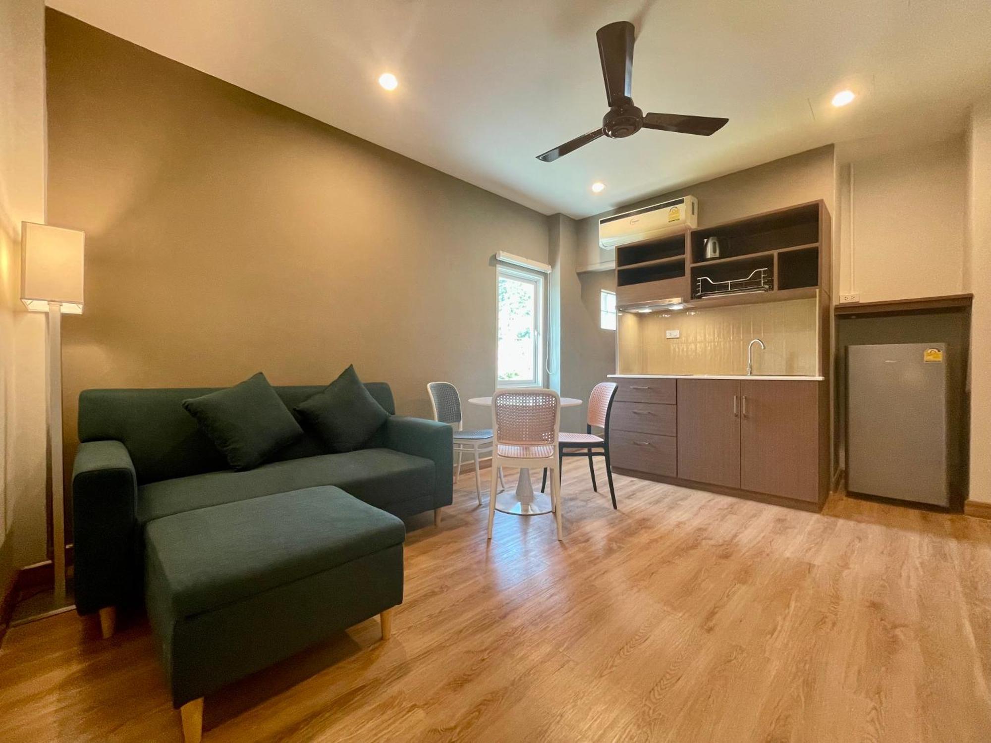Room Actually Service Apartment Karon Εξωτερικό φωτογραφία